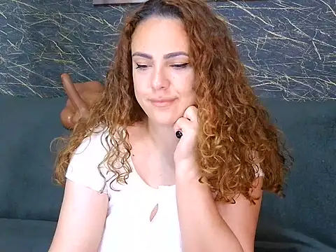curlygirl35 online show from 10, 6, 2026