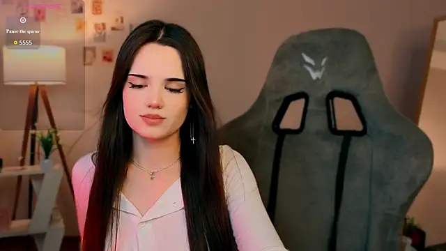 Snapshot of serenenov chatting on 17, 6, 2026 serenenov online show from 17, 6, 2026