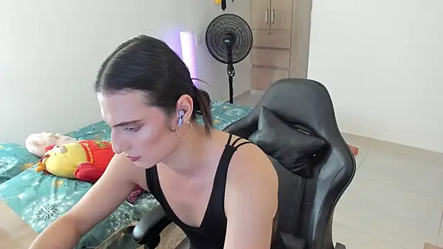 Snapshot of _shantallskinny_ chatting on 3, 6, 2026 shantallskinny online show from 3, 6, 2026