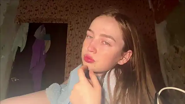 Snapshot of Chloooee chatting on 12, 5, 2026 Chloooee online show from 12, 5, 2026