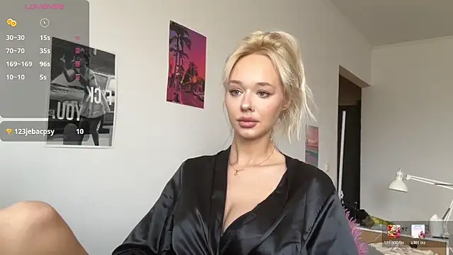 Snapshot of Sweety_F69 chatting on 8, 8, 2026 Sweety F69 online show from 8, 8, 2026