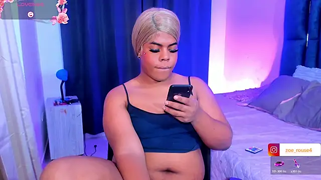 Snapshot of zoee_rose chatting on 11, 6, 2026 zoee rose online show from 11, 6, 2026