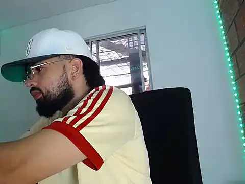 Snapshot of camilorestrepo77 chatting on 26, 5, 2026 camilorestrepo77 online show from 26, 5, 2026