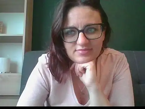 Snapshot of sensual_paris chatting on 21, 5, 2026 sensual paris online show from 21, 5, 2026