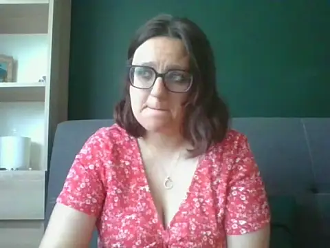 sensual paris online show from 2, 6, 2026