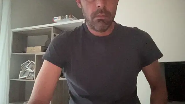 Snapshot of Riccardo86xx chatting on 28, 4, 2026 Riccardo86xx online show from 28, 4, 2026