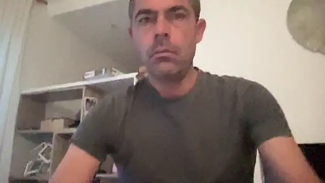 Snapshot of Riccardo86xx chatting on 30, 4, 2026 Riccardo86xx online show from 30, 4, 2026