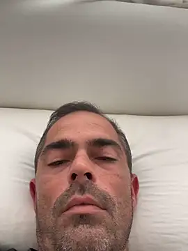 Snapshot of Riccardo86xx chatting on 1, 5, 2026 Riccardo86xx online show from 1, 5, 2026