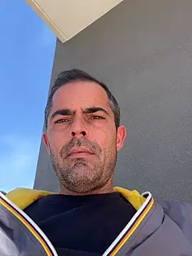 Snapshot of Riccardo86xx chatting on 4, 5, 2026 Riccardo86xx online show from 4, 5, 2026
