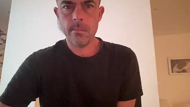 Snapshot of Riccardo86xx chatting on 5, 5, 2026 Riccardo86xx online show from 5, 5, 2026
