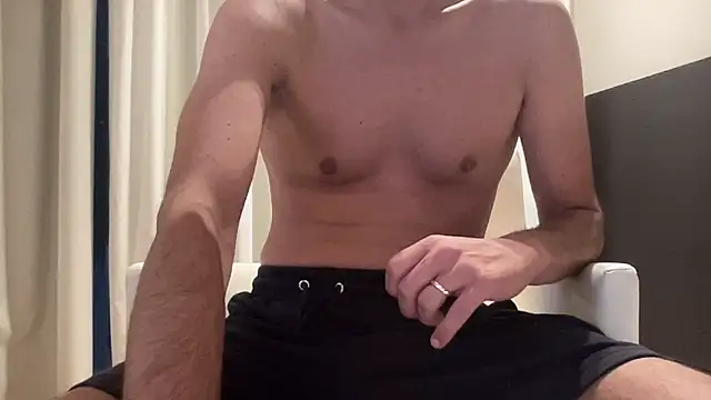 Snapshot of Riccardo86xx chatting on 7, 5, 2026 Riccardo86xx online show from 7, 5, 2026