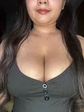 Snapshot of Naughty_pooja44 chatting on 5, 5, 2026 Naughty pooja44 online show from 5, 5, 2026