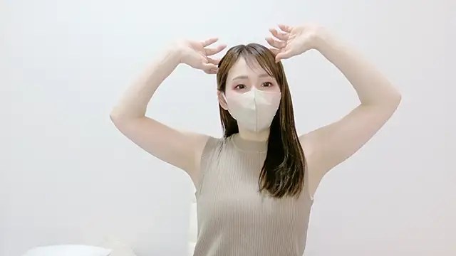 momoka  o0 online show from 18, 5, 2026