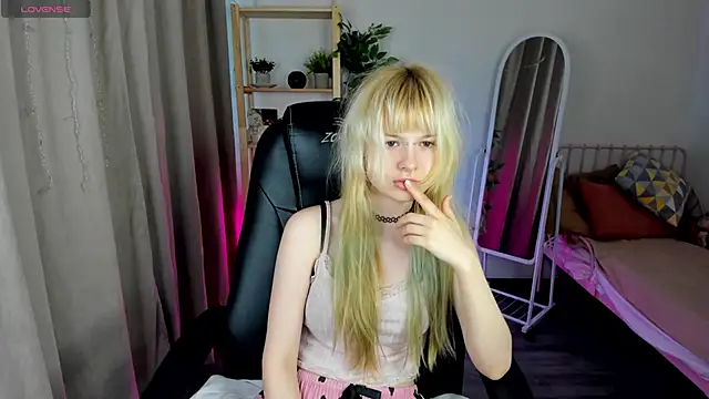 Snapshot of Ammelia_Backerr chatting on 7, 5, 2026 Ammelia Backerr online show from 7, 5, 2026
