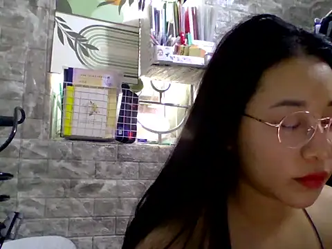 SaphiaZin online show from 6, 5, 2026