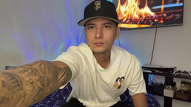 Snapshot of SexxxySquirterStev777 chatting on 23, 6, 2026 SexxxySquirterStev777 online show from 23, 6, 2026