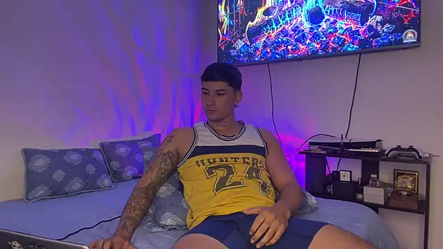 Snapshot of SexxxySquirterStev777 chatting on 15, 7, 2026 SexxxySquirterStev777 online show from 15, 7, 2026