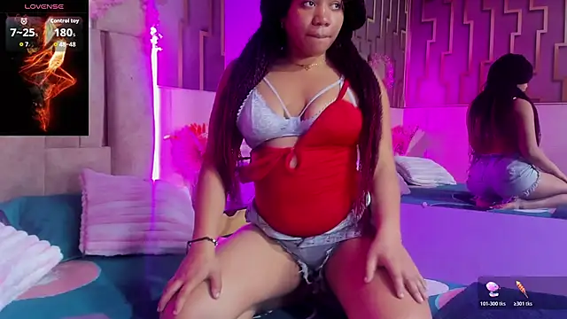 Snapshot of ashly_ruiz chatting on 13, 5, 2026 ashly ruiz online show from 13, 5, 2026