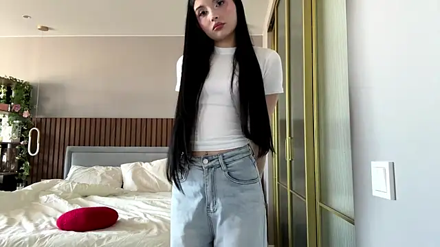 Snapshot of MerlynPoor chatting on 10, 5, 2026 MerlynPoor online show from 10, 5, 2026