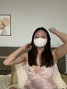 Snapshot of Ni_Tran chatting on 24, 5, 2026 Ni Tran online show from 24, 5, 2026