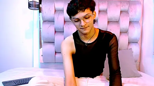 Snapshot of SahirCharm chatting on 20, 6, 2026 SahirCharm online show from 20, 6, 2026