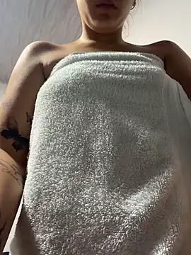 HayleyRoss  online show from 14, 7, 2026