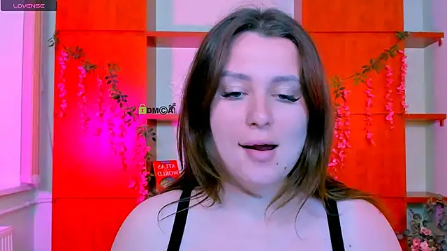 Snapshot of luna_noct chatting on 1, 7, 2026 luna noct online show from 1, 7, 2026