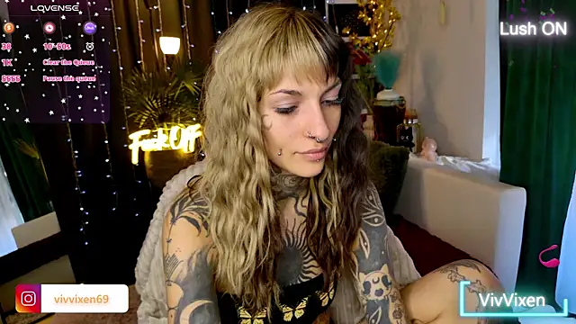 Snapshot of VivVixen chatting on 23, 5, 2026 VivVixen online show from 23, 5, 2026