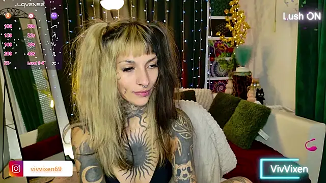 Snapshot of VivVixen chatting on 2, 7, 2026 VivVixen online show from 2, 7, 2026