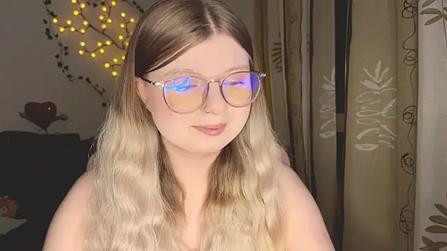 Snapshot of YukiBlush chatting on 31, 7, 2026 YukiBlush online show from 31, 7, 2026