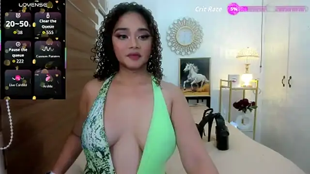 Snapshot of curly_tops69 chatting on 14, 6, 2026 curly tops69 online show from 14, 6, 2026