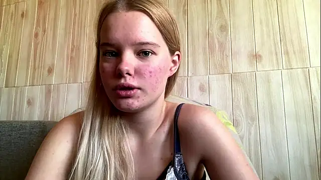 Snapshot of Malinwitch chatting on 7, 8, 2026 Malinwitch online show from 7, 8, 2026