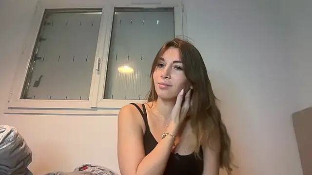 Snapshot of Perrine_off chatting on 19, 6, 2026 Perrine off online show from 19, 6, 2026