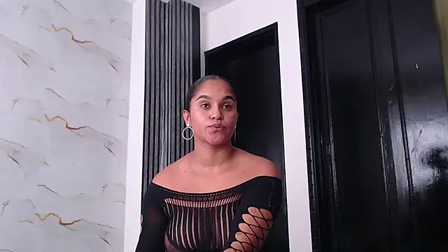 Snapshot of Liaa_cams chatting on 14, 6, 2026 Liaa cams online show from 14, 6, 2026