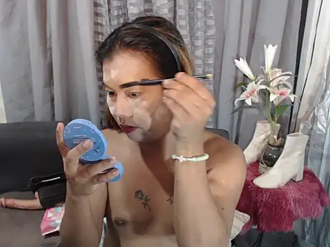 Snapshot of AMIRACUMS chatting on 13, 5, 2026 AMIRACUMS online show from 13, 5, 2026