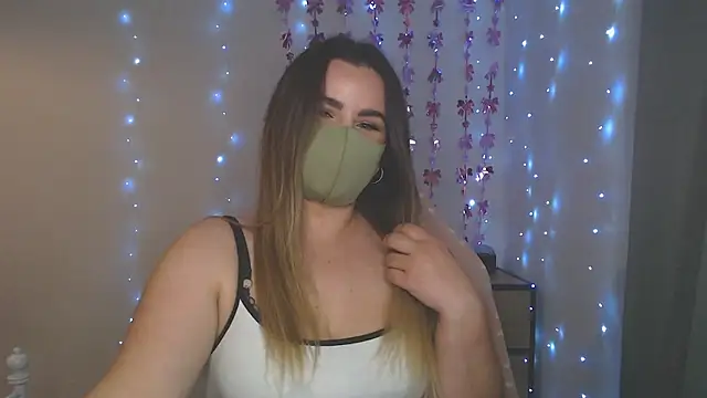 Snapshot of MillaVelvet chatting on 6, 5, 2026 MillaVelvet online show from 6, 5, 2026