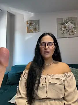 Snapshot of AnyEvyy chatting on 8, 6, 2026 AnyEvyy online show from 8, 6, 2026
