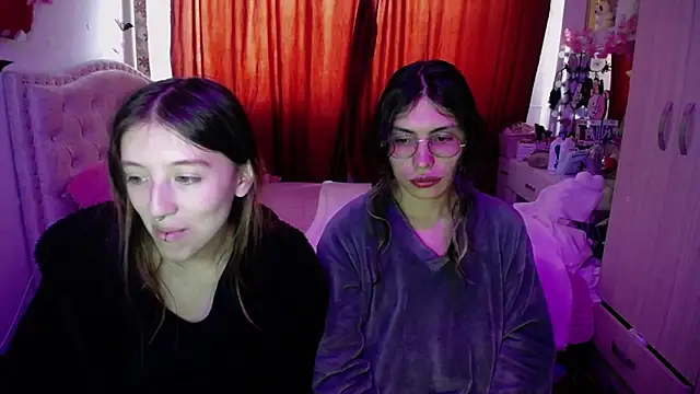 Snapshot of Blair_y_Briar chatting on 13, 5, 2026 Blair y Briar online show from 13, 5, 2026