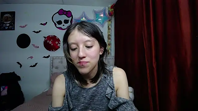 Snapshot of Blair_y_Briar chatting on 23, 6, 2026 Blair y Briar online show from 23, 6, 2026
