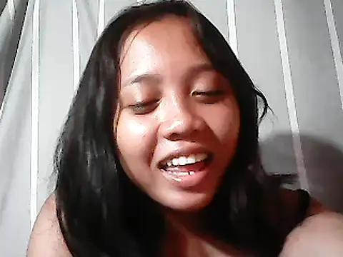 Snapshot of Yours_AsianPinayGirl18 chatting on 11, 6, 2026 Yours AsianPinayGirl18 online show from 11, 6, 2026
