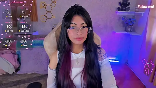 mia smoke  online show from 12, 6, 2026