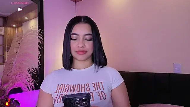Snapshot of Chloe_monroee chatting on 4, 7, 2026 Chloe monroee online show from 4, 7, 2026