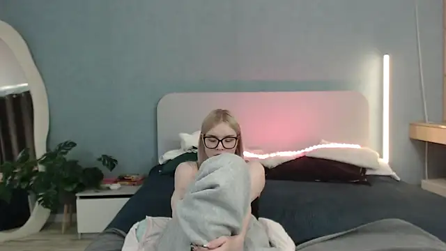 Snapshot of Angel_Share chatting on 31, 5, 2026 Angel Share online show from 31, 5, 2026