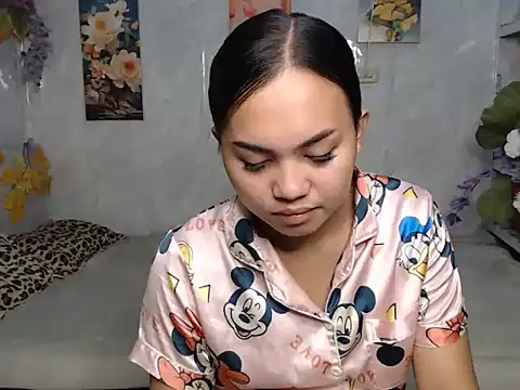 Snapshot of ur_asiankat chatting on 17, 7, 2026 ur asiankat online show from 17, 7, 2026