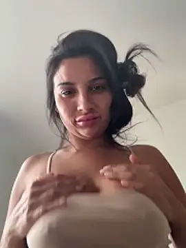 Miss juicybabes online show from 1, 6, 2026