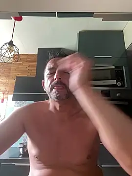 Snapshot of daddy3945 chatting on 29, 5, 2026 daddy3945 online show from 29, 5, 2026