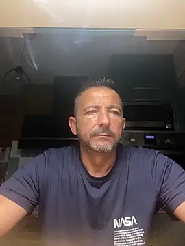 Snapshot of daddy3945 chatting on 10, 6, 2026 daddy3945 online show from 10, 6, 2026