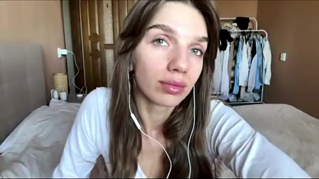 TrishIsaac online show from 28, 5, 2026