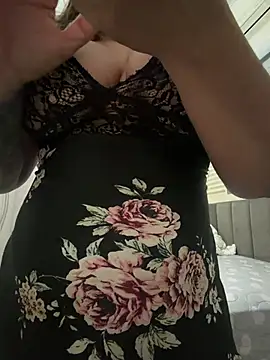Snapshot of Mariiii_morena chatting on 3, 7, 2026 Mariiii morena online show from 3, 7, 2026