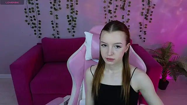Eva Th0mpson online show from 13, 5, 2026